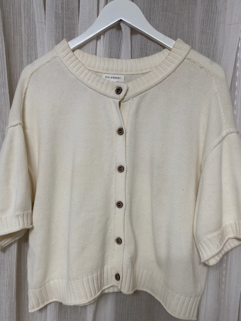 Blu Pepper Cream Short Sleeve Button Up Cropped Cardigan Sweater Women’s Large
